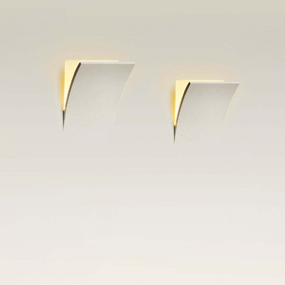 Aria Modern Recessed Metal/Plaster LED Wall Lamp, White - Lamp Copper