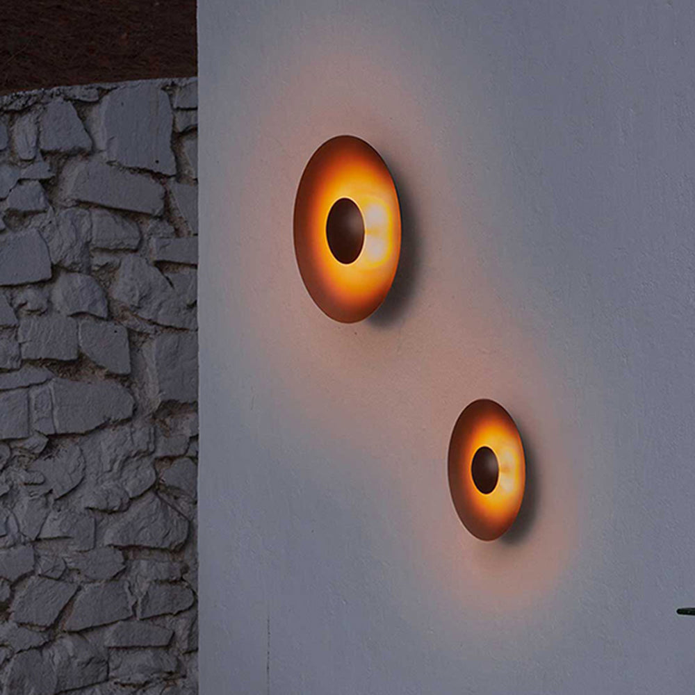 Ray Designer Round Metal Outdoor Wall Lamp, Black/White - Lamp Copper