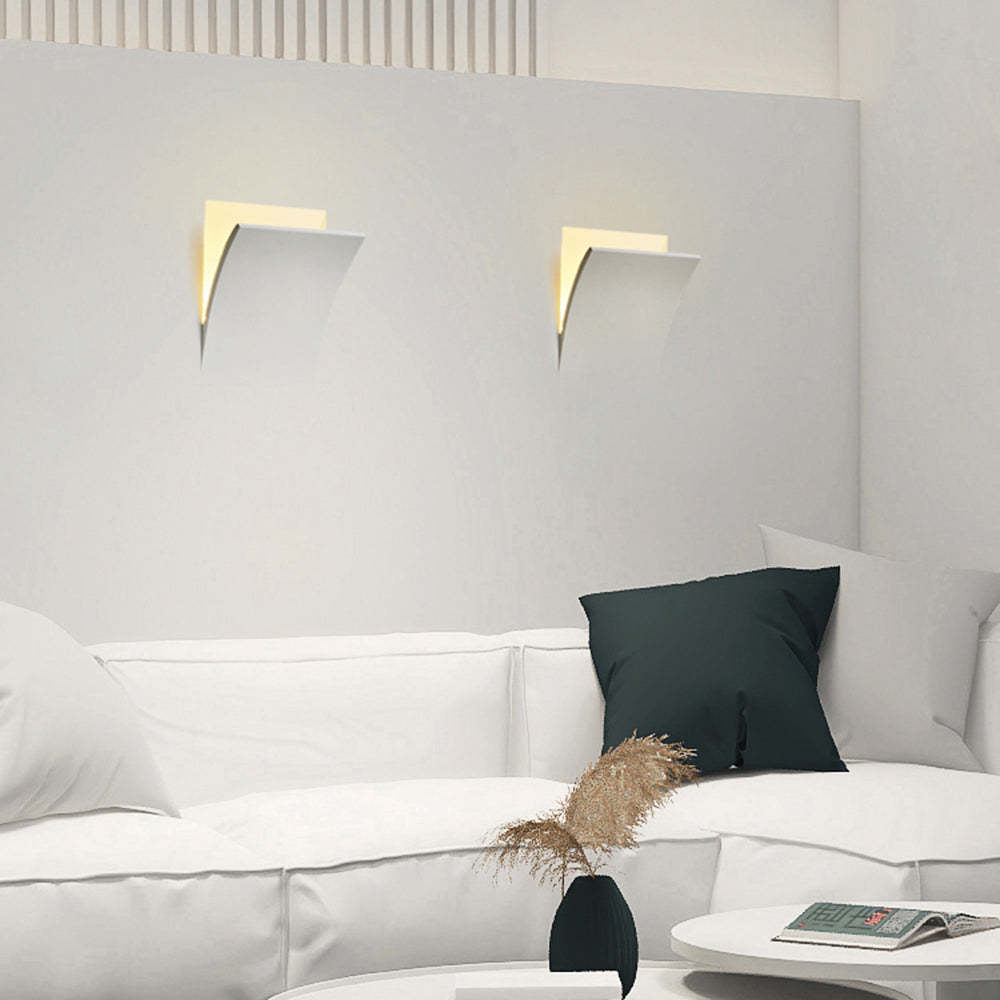 Aria Modern Recessed Metal/Plaster LED Wall Lamp, White - Lamp Copper