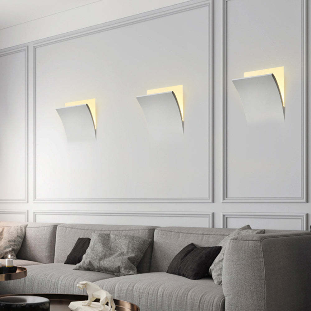 Aria Modern Recessed Metal/Plaster LED Wall Lamp, White - Lamp Copper