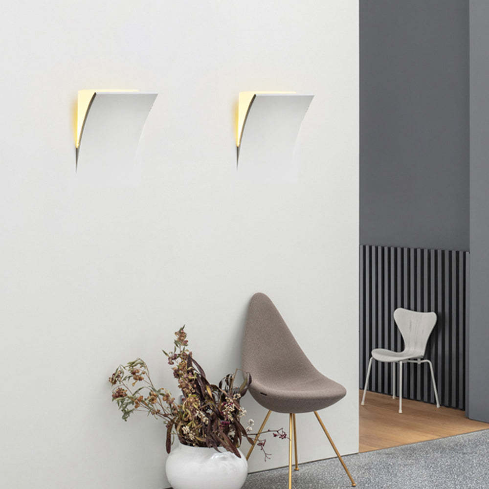 Aria Modern Recessed Metal/Plaster LED Wall Lamp, White - Lamp Copper
