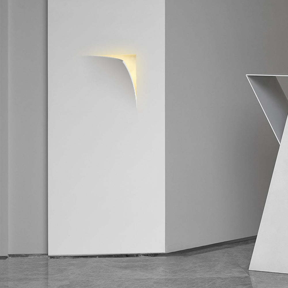 Aria Modern Recessed Metal/Plaster LED Wall Lamp, White - Lamp Copper