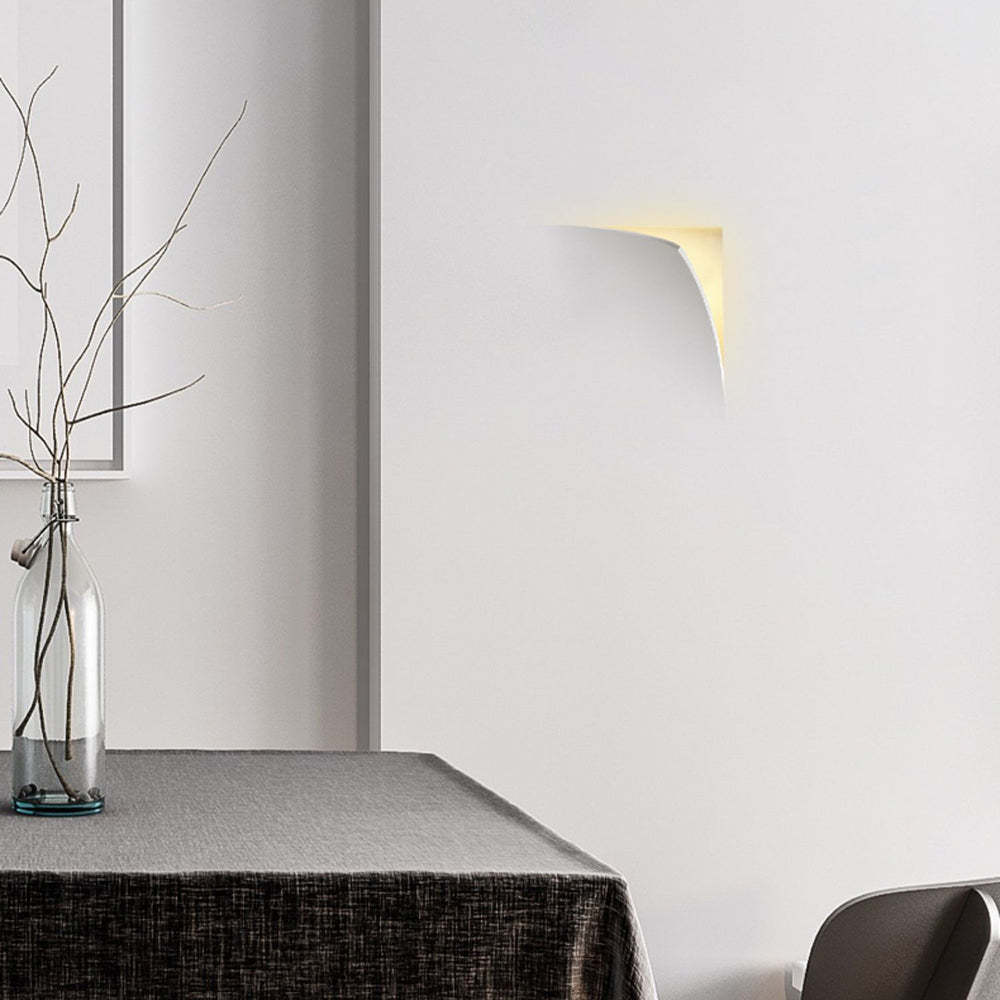 Aria Modern Recessed Metal/Plaster LED Wall Lamp, White - Lamp Copper