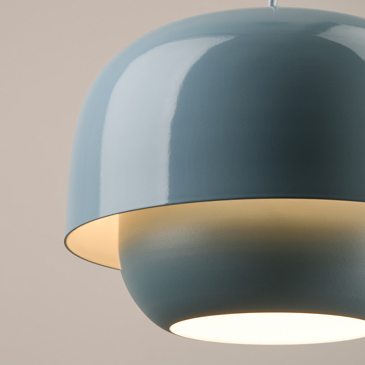 Orbit Sleek Dual-Layer Metal Pendant Lamp – Elegant Ambient Lighting for Dining Rooms