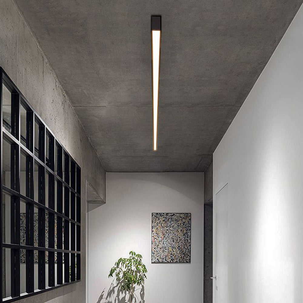 Solin Linear Black Ceiling Light/Wall Light - Lamp Copper