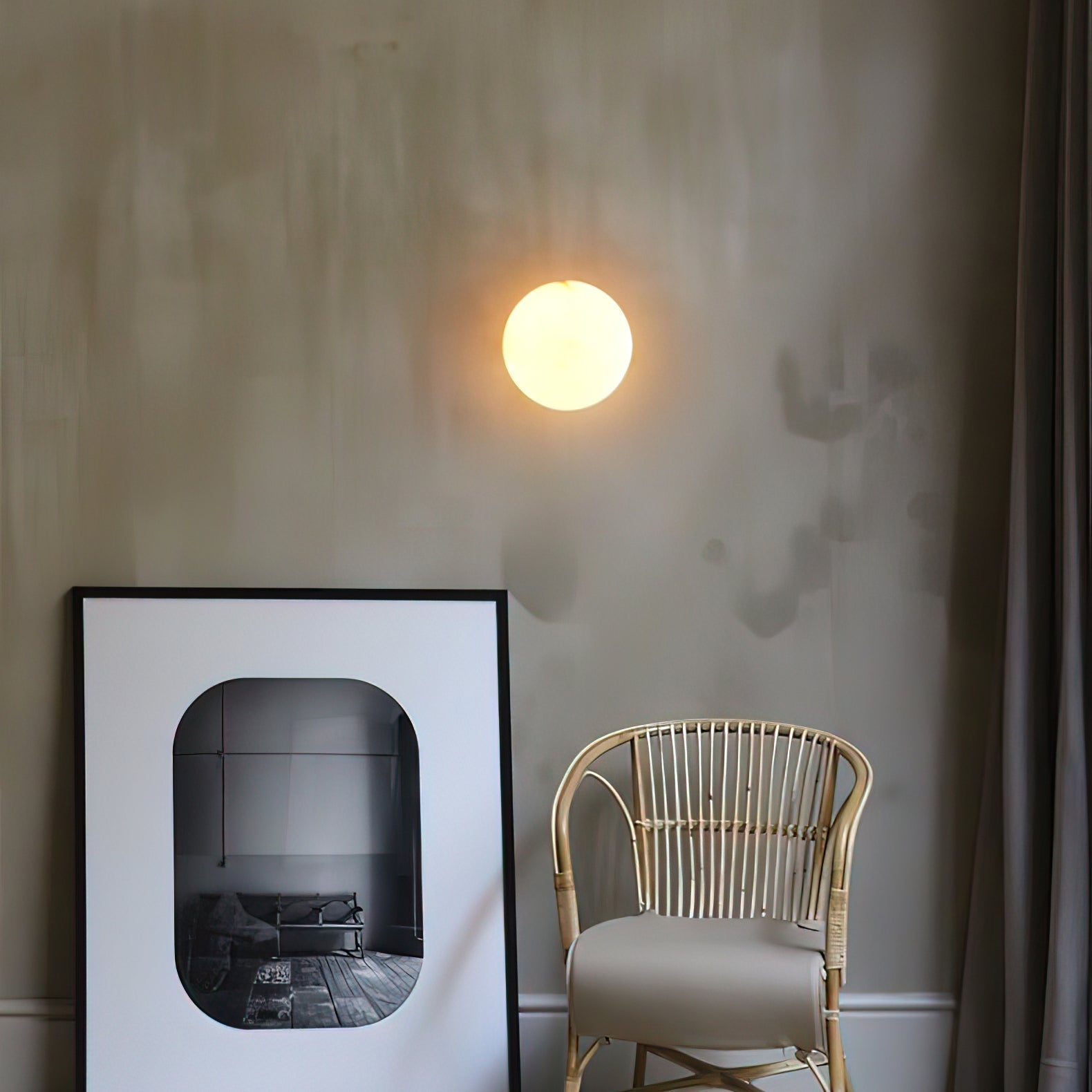 Vevinir Alabaster Globe Wall Light - Lamp Copper