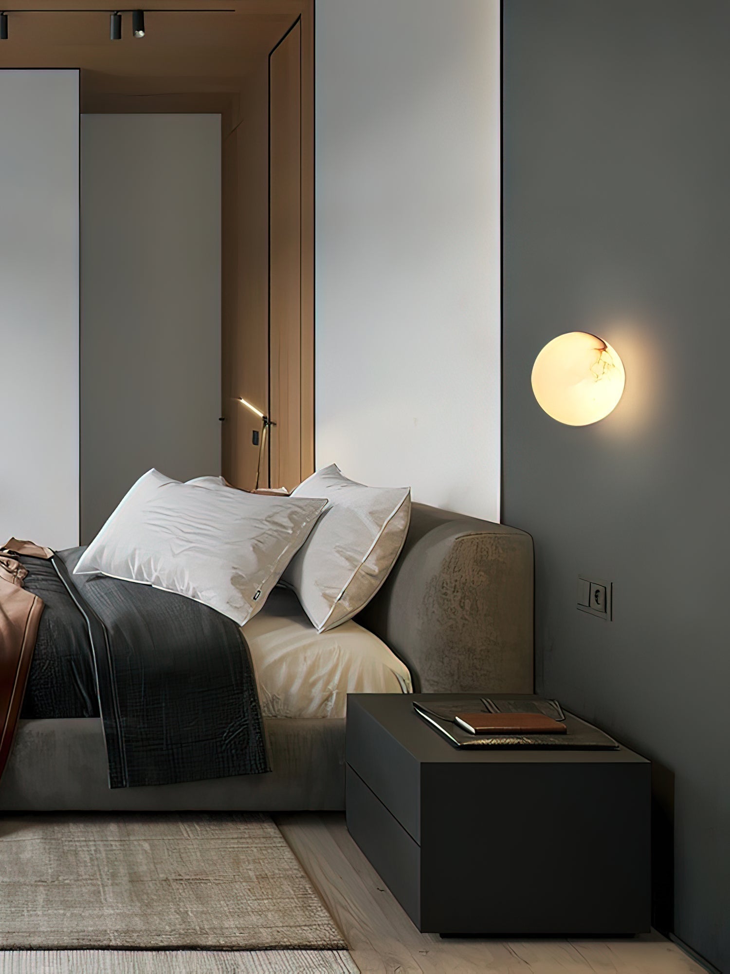 Vevinir Alabaster Globe Wall Light - Lamp Copper