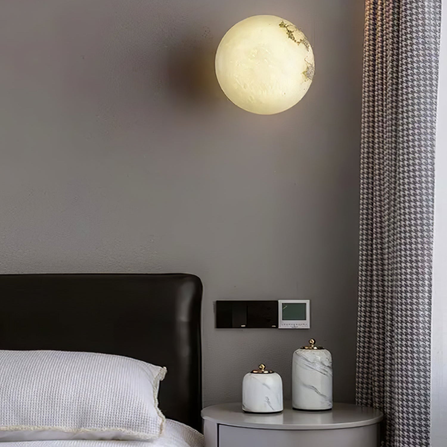 Lynq Alabaster Mini Orb Wall Lamp - Lamp Copper