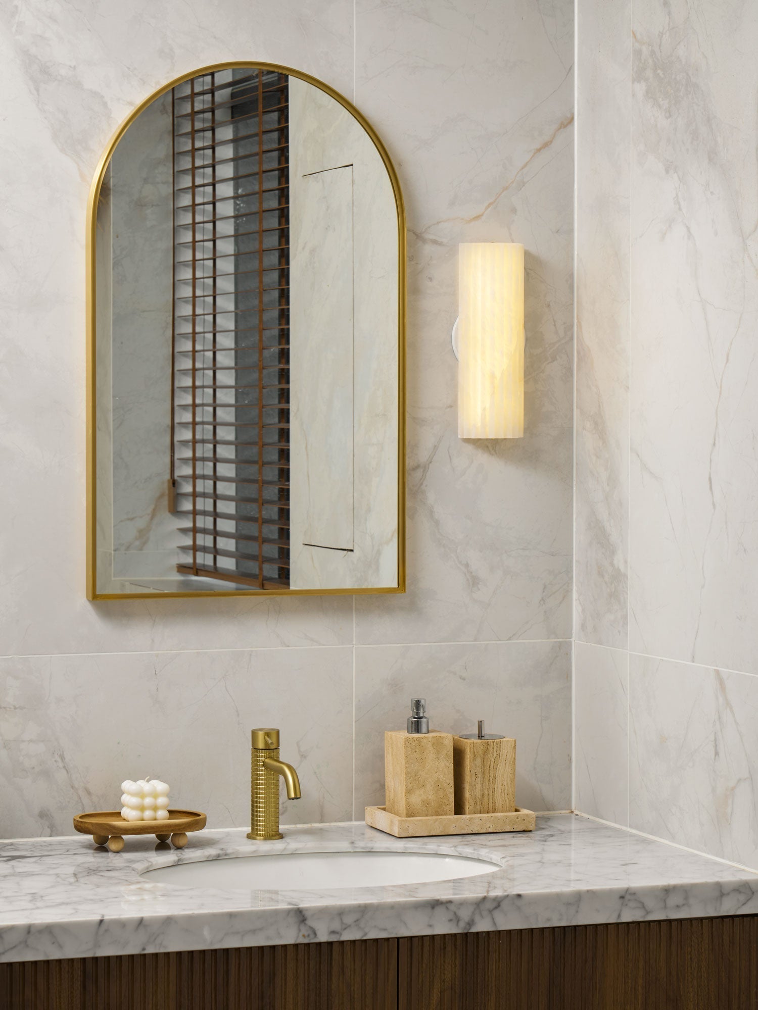 Orcarion Alabaster Wall Lamp - Lamp Copper