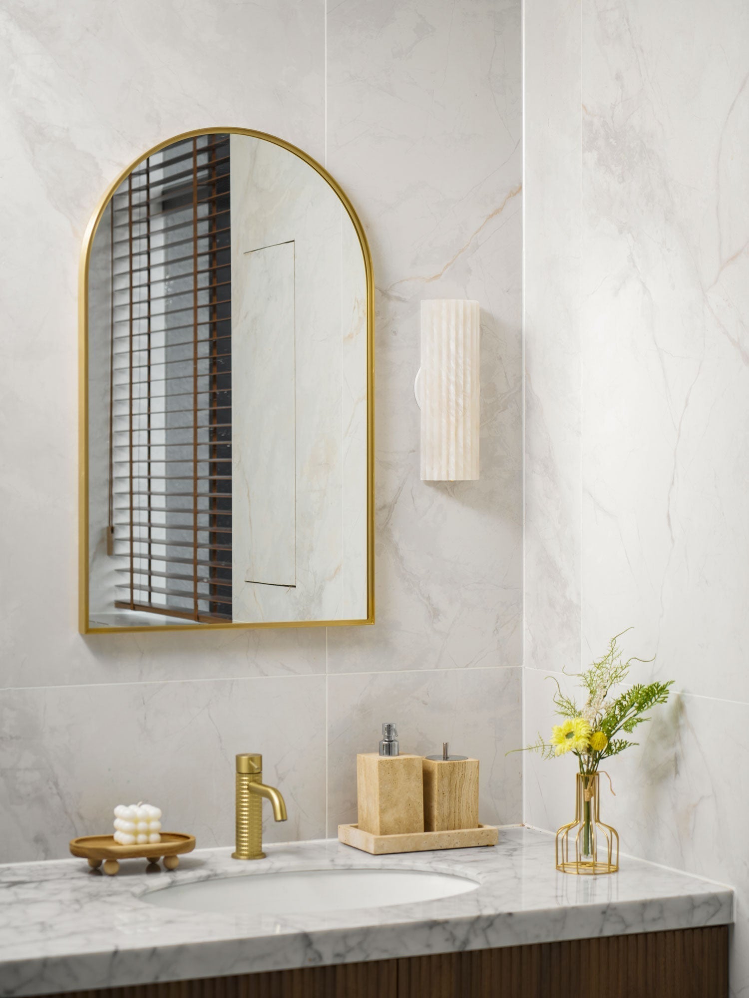 Orcarion Alabaster Wall Lamp - Lamp Copper