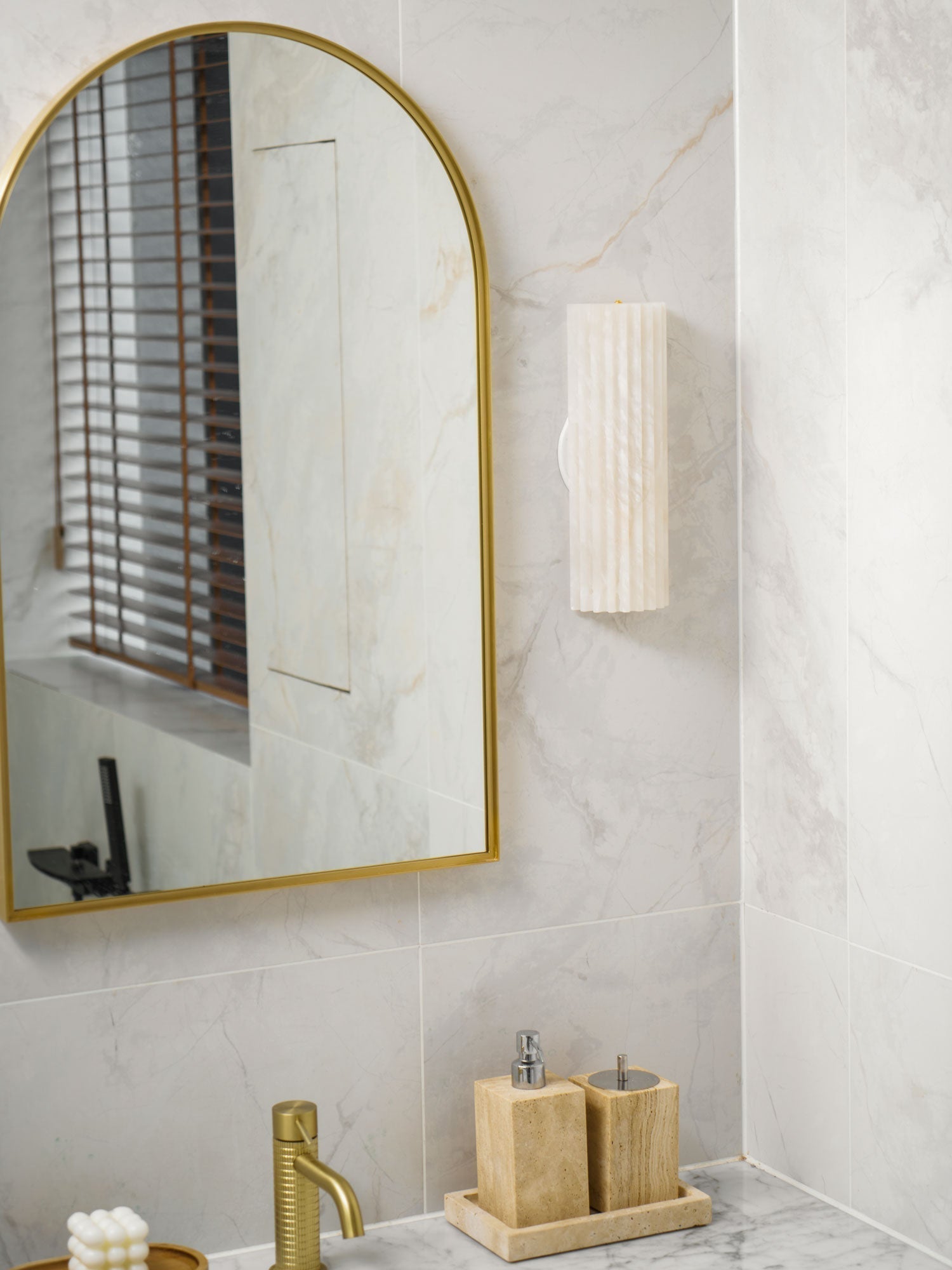 Orcarion Alabaster Wall Lamp - Lamp Copper