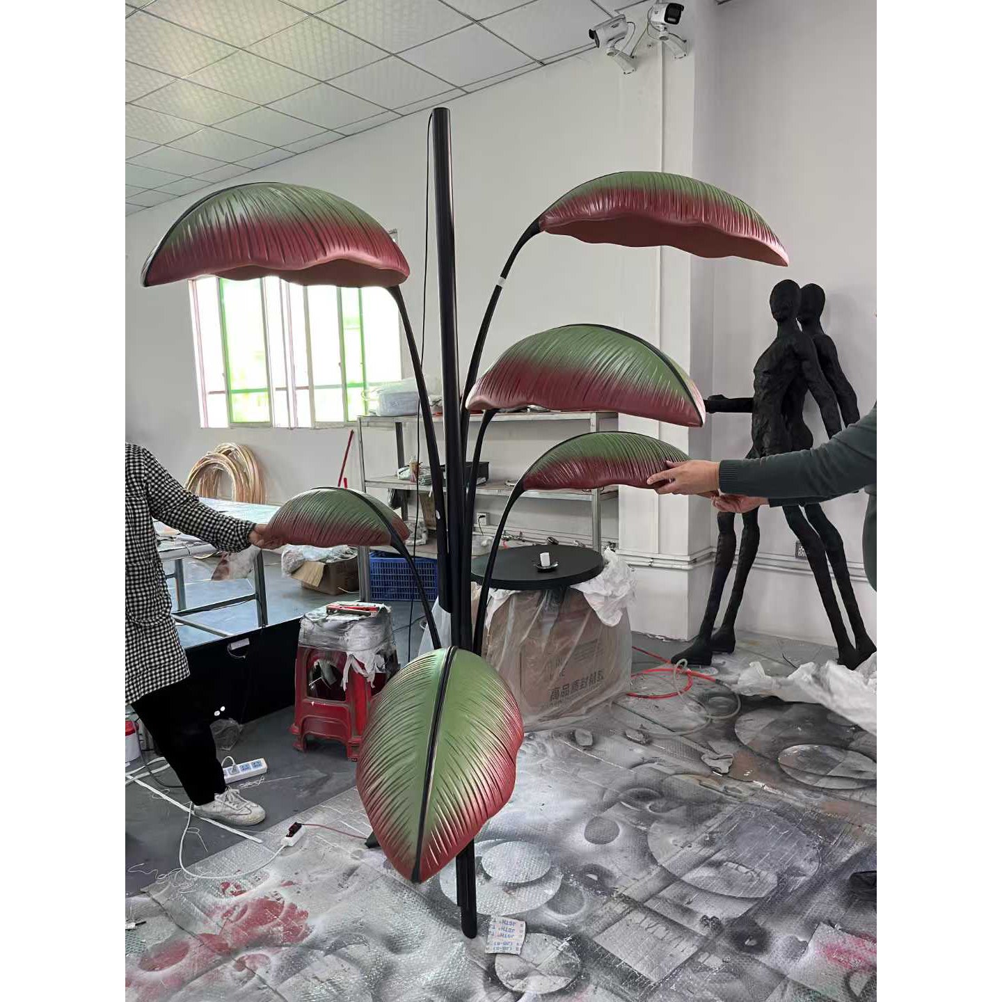 Rauduvyu Modern Minimalist Leaf Black Metal Chandelier - Lamp Copper