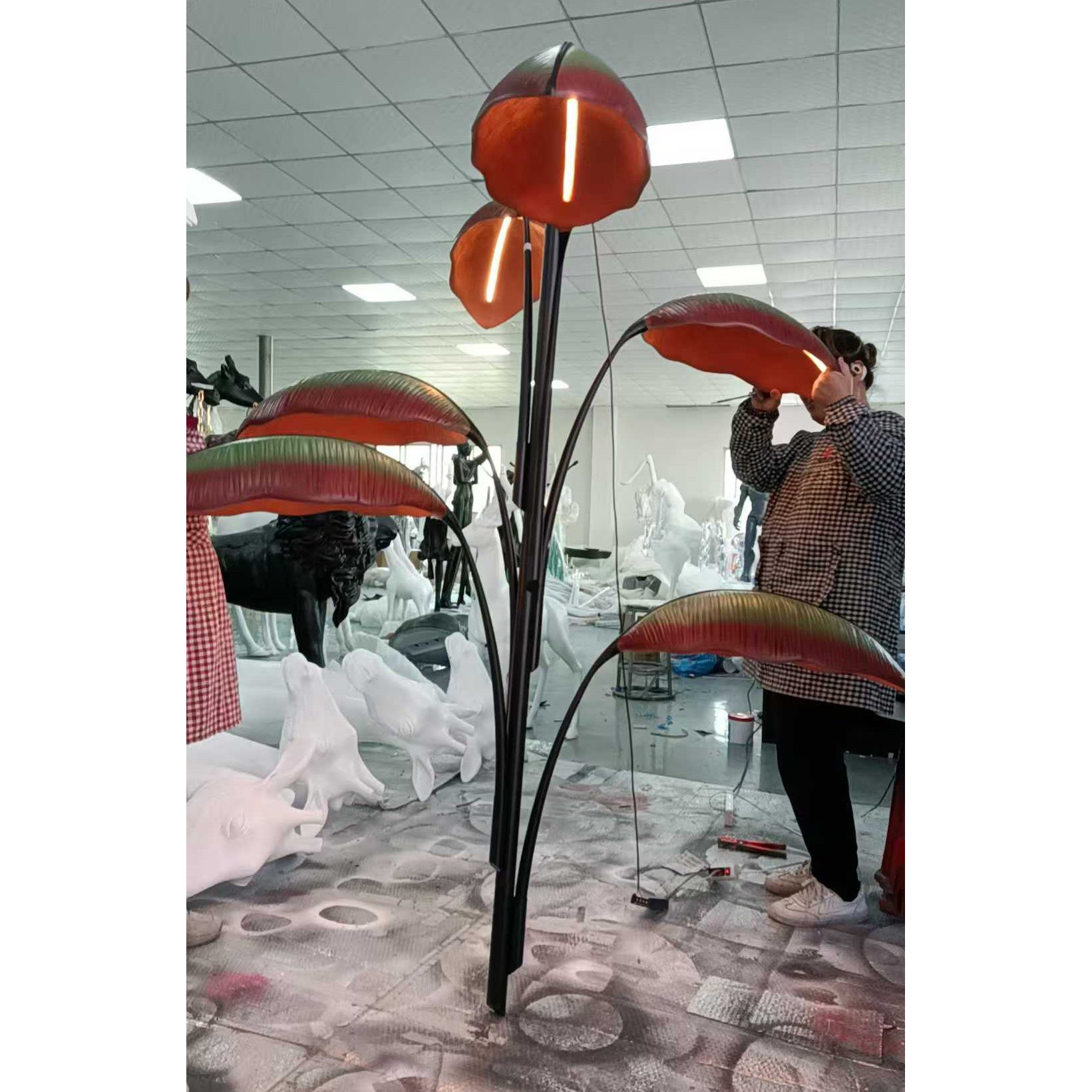Rauduvyu Modern Minimalist Leaf Black Metal Chandelier - Lamp Copper