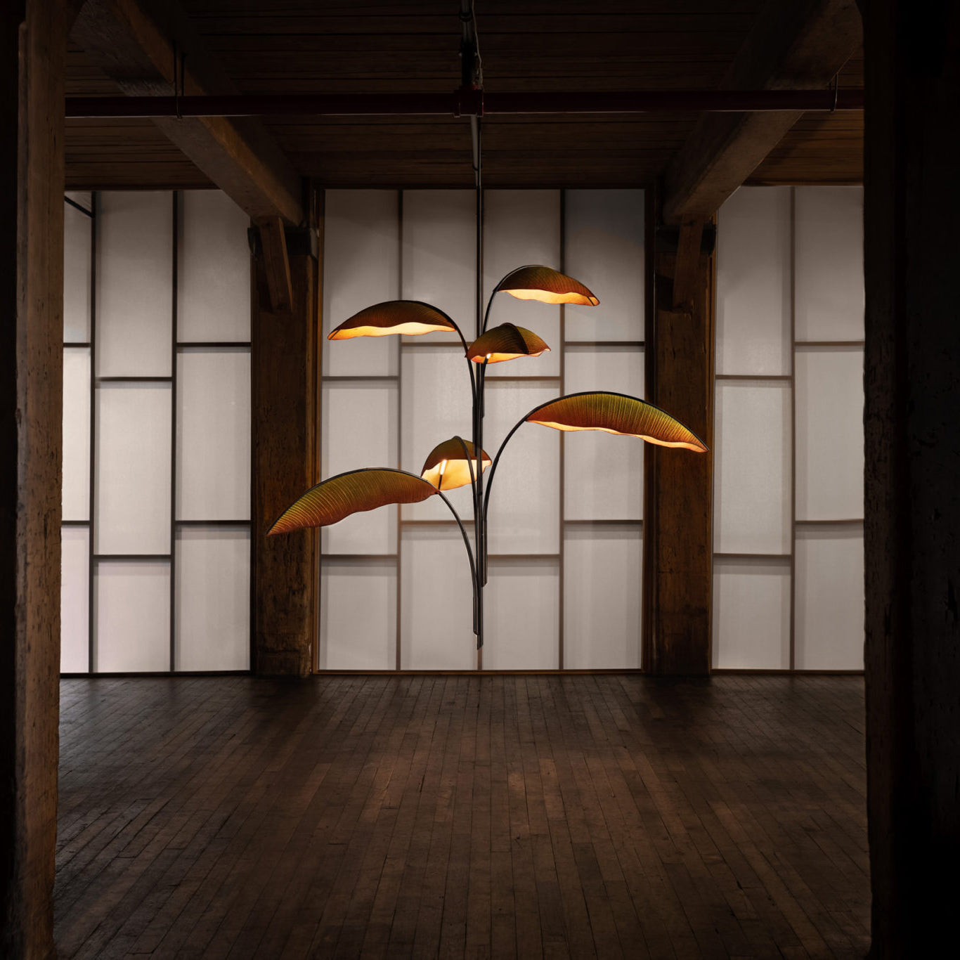 Rauduvyu Modern Minimalist Leaf Black Metal Chandelier - Lamp Copper