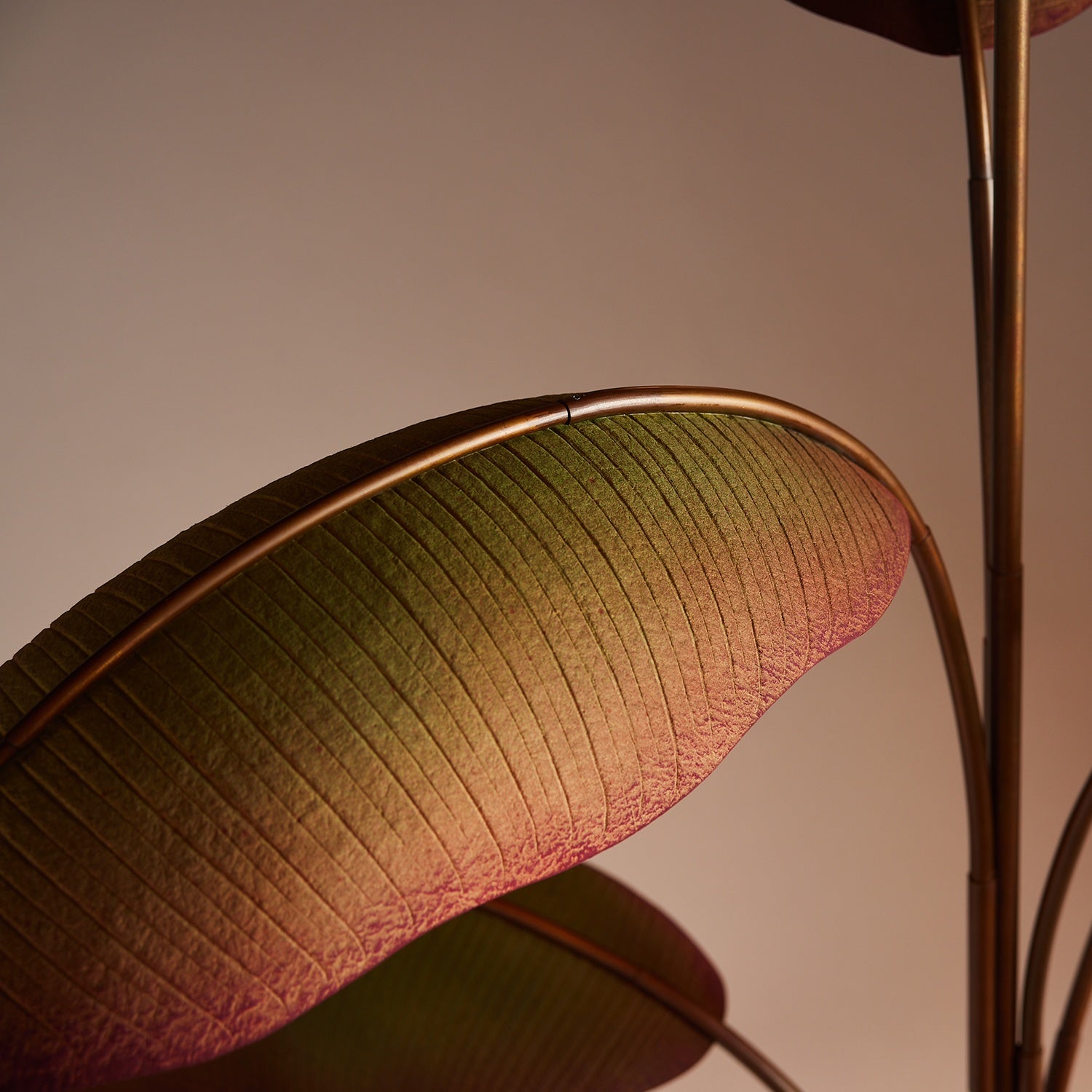 Rauduvyu Modern Minimalist Leaf Black Metal Chandelier - Lamp Copper