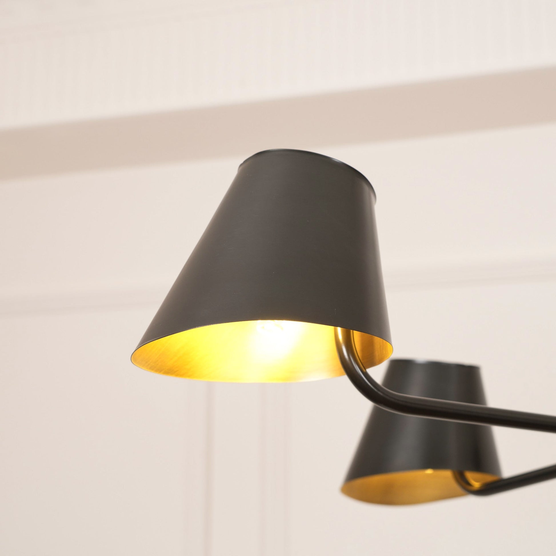 Vemarora Vintage Industrial Linear Metal Chandelier - Lamp Copper