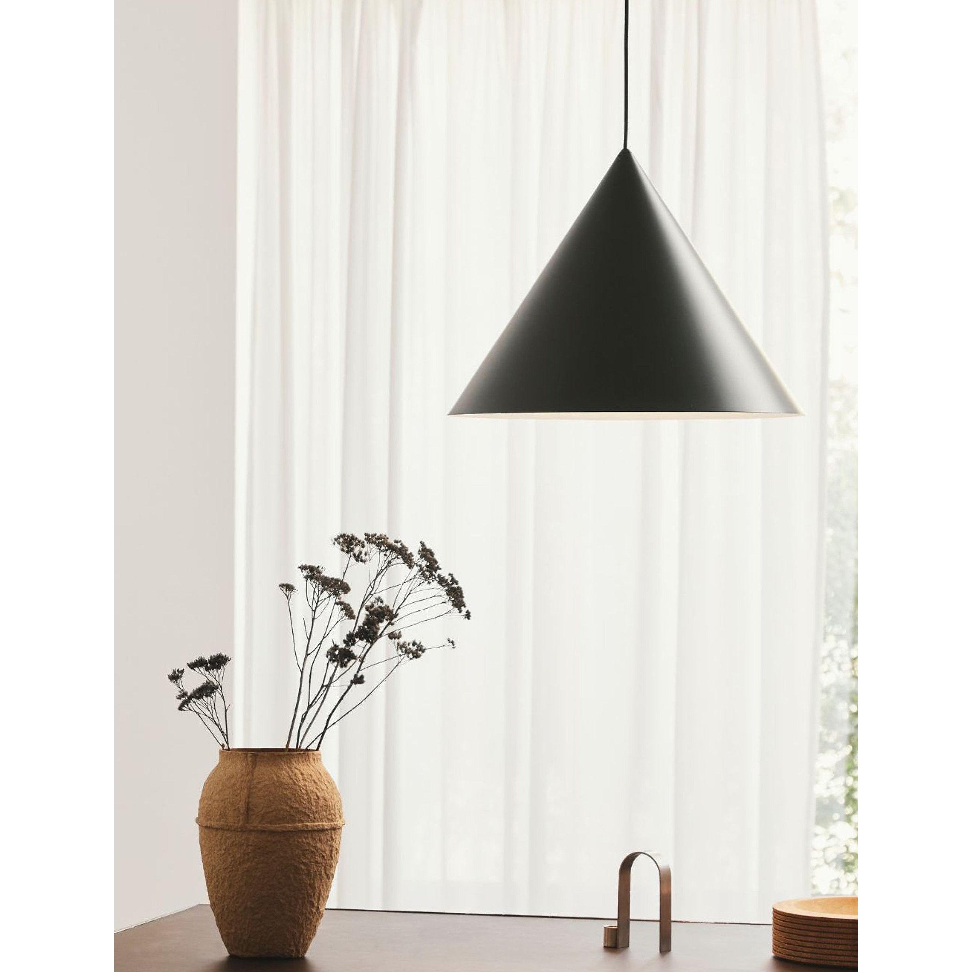 Caeluvyu Modern Minimalist Dark Metal Pendant Lamp - Lamp Copper