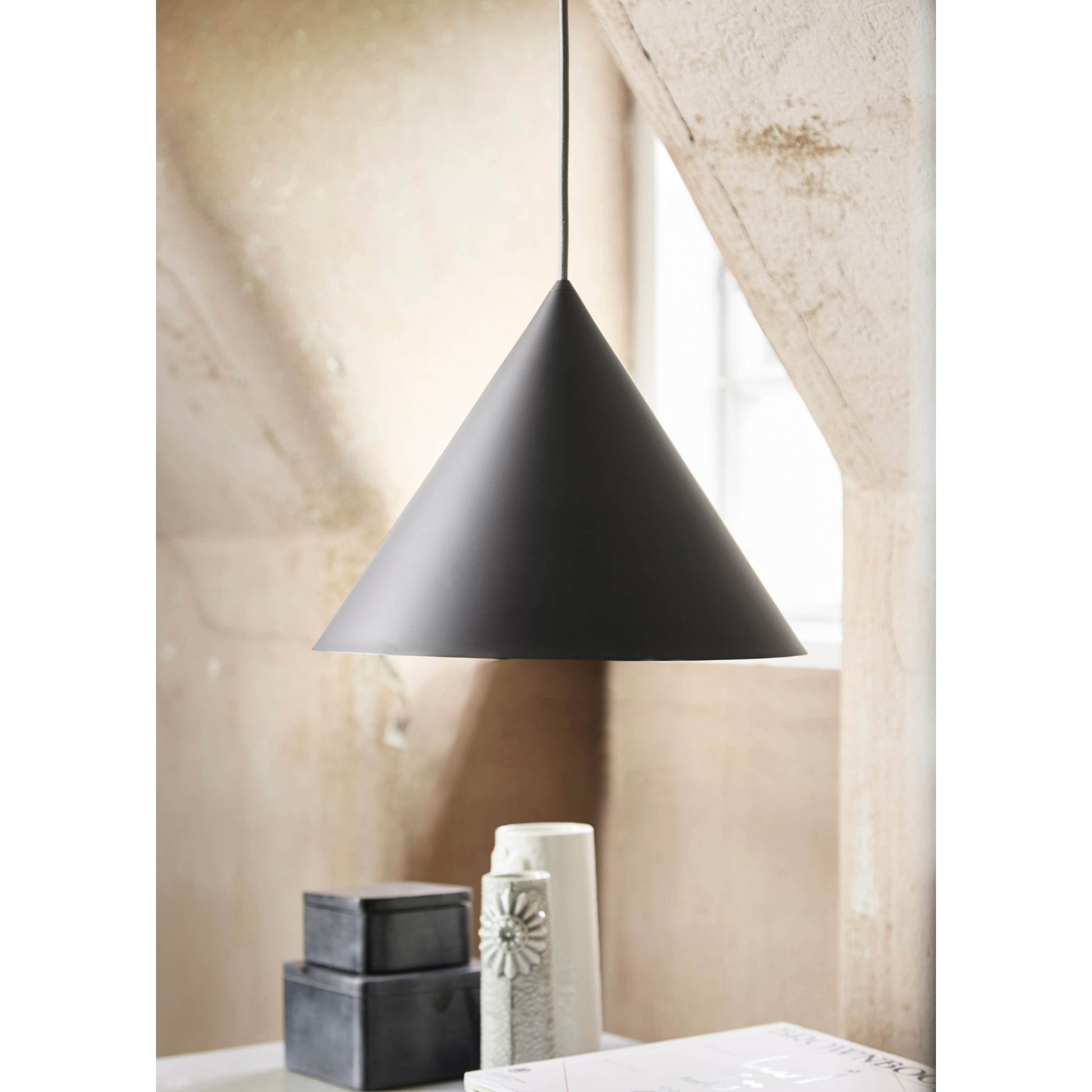 Caeluvyu Modern Minimalist Dark Metal Pendant Lamp - Lamp Copper