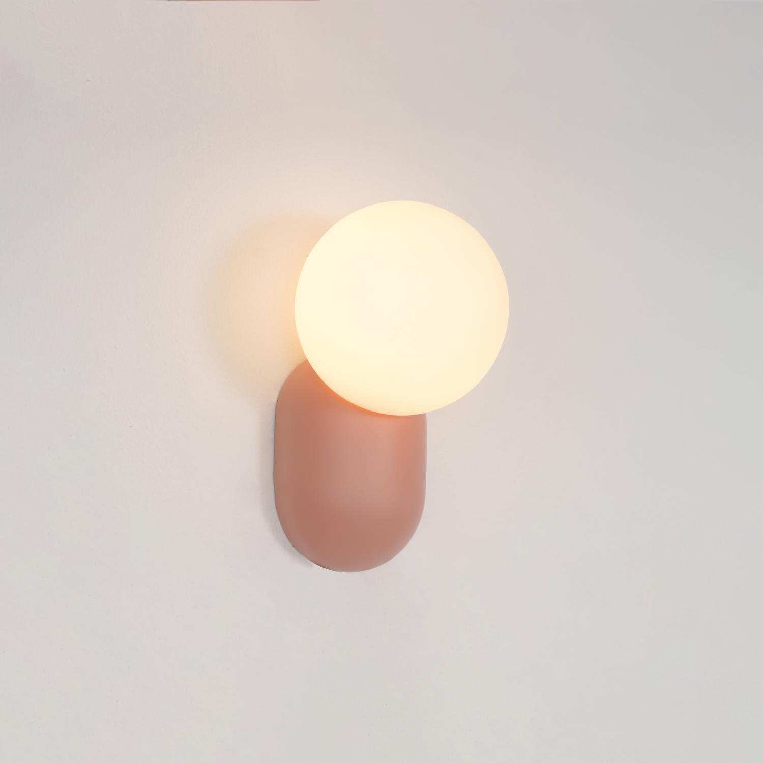 Lunara Minimalist Globe Wall Sconce - Lamp Copper