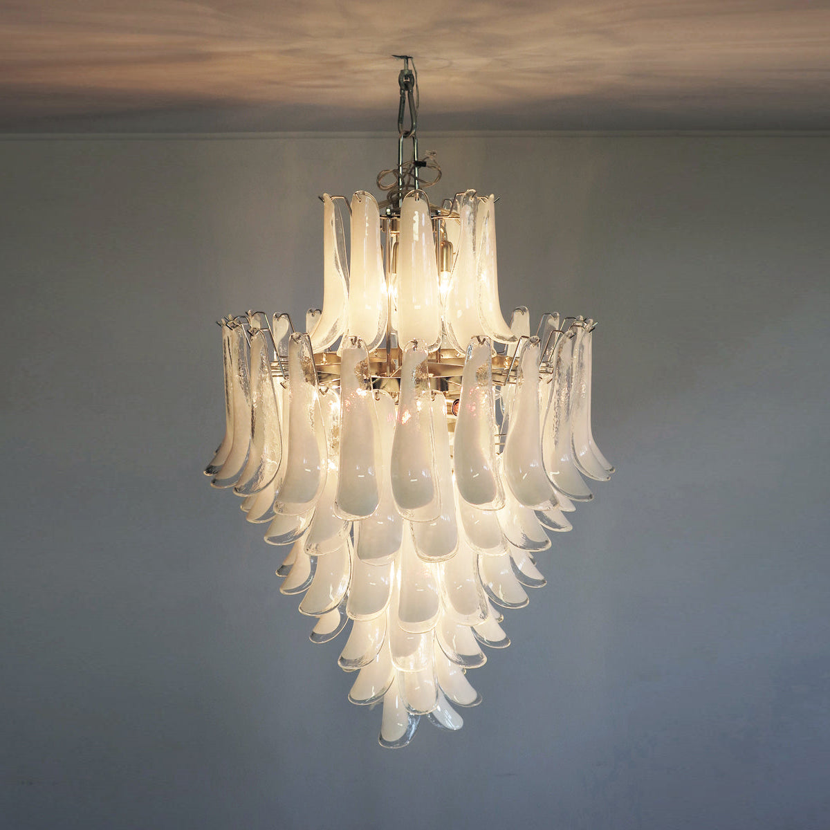 Zinc Postmodern Luxury Petal Glass Metal Chandelier - Lamp Copper
