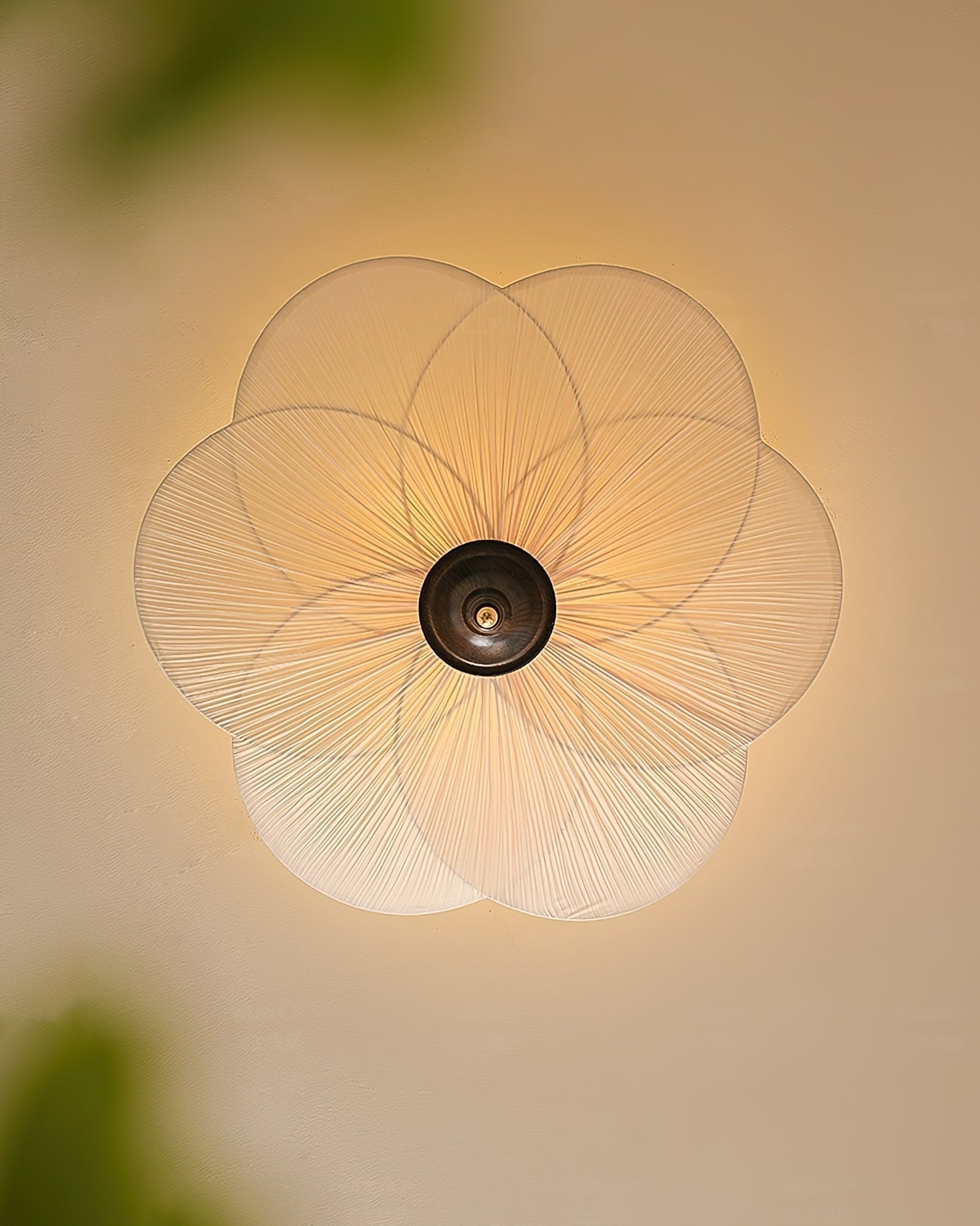Evola Petal-Inspired Flush Mount Ceiling Light - Lamp Copper