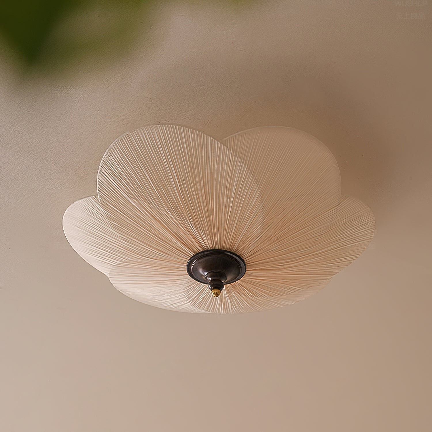 Evola Petal-Inspired Flush Mount Ceiling Light - Lamp Copper