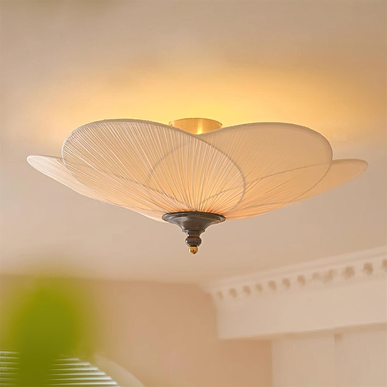 Evola Petal-Inspired Flush Mount Ceiling Light - Lamp Copper