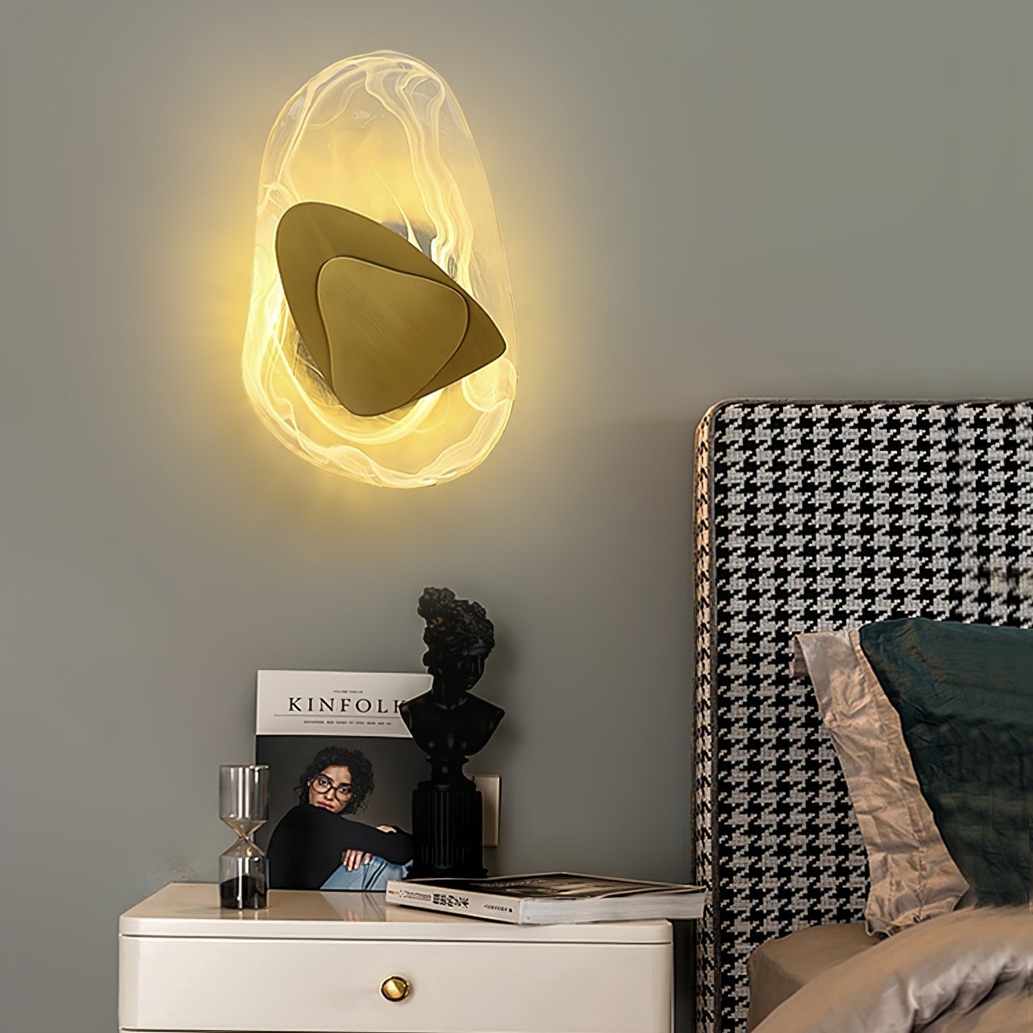 Beatrice Artistic Black Glass Wall Lamp - Lamp Copper