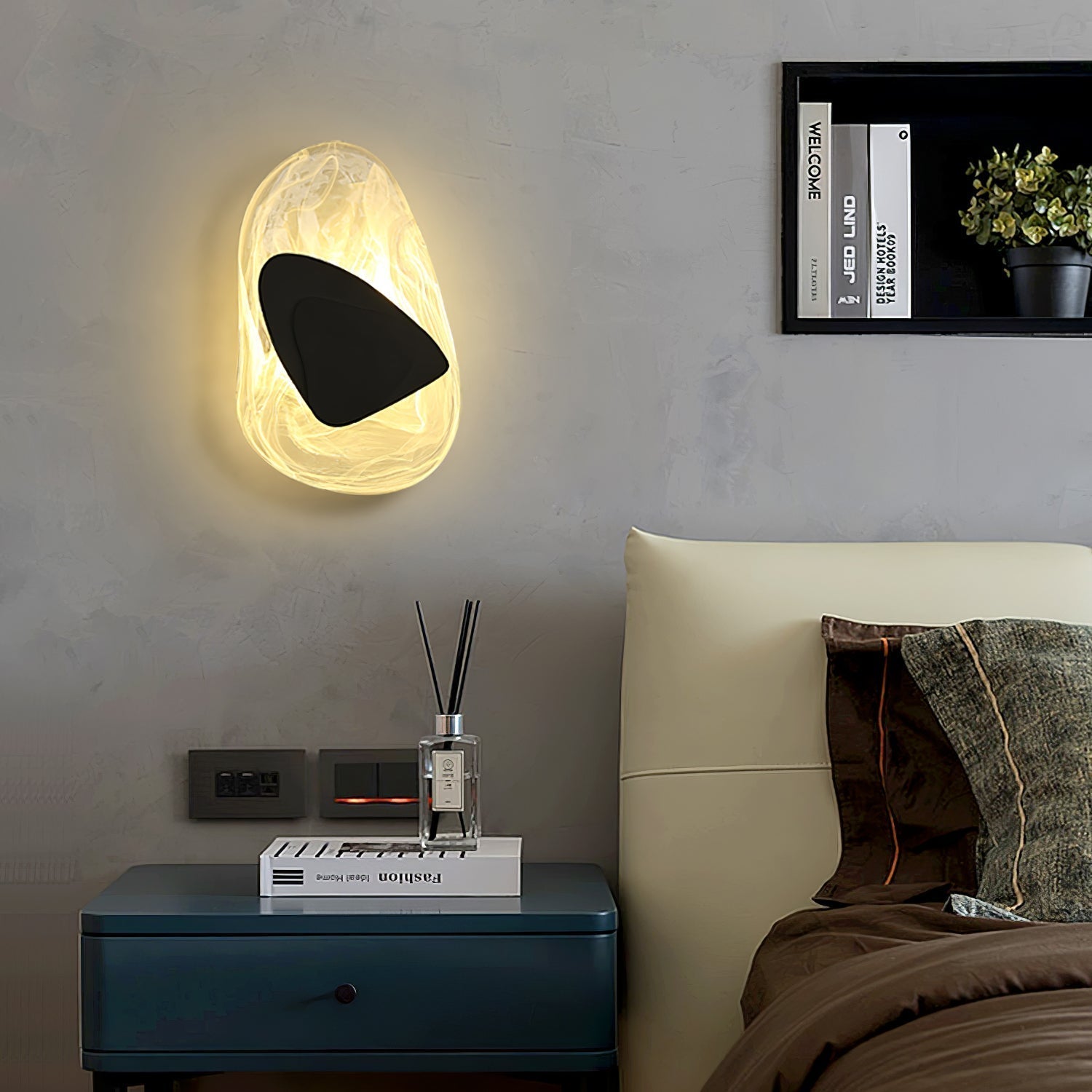 Beatrice Artistic Black Glass Wall Lamp - Lamp Copper