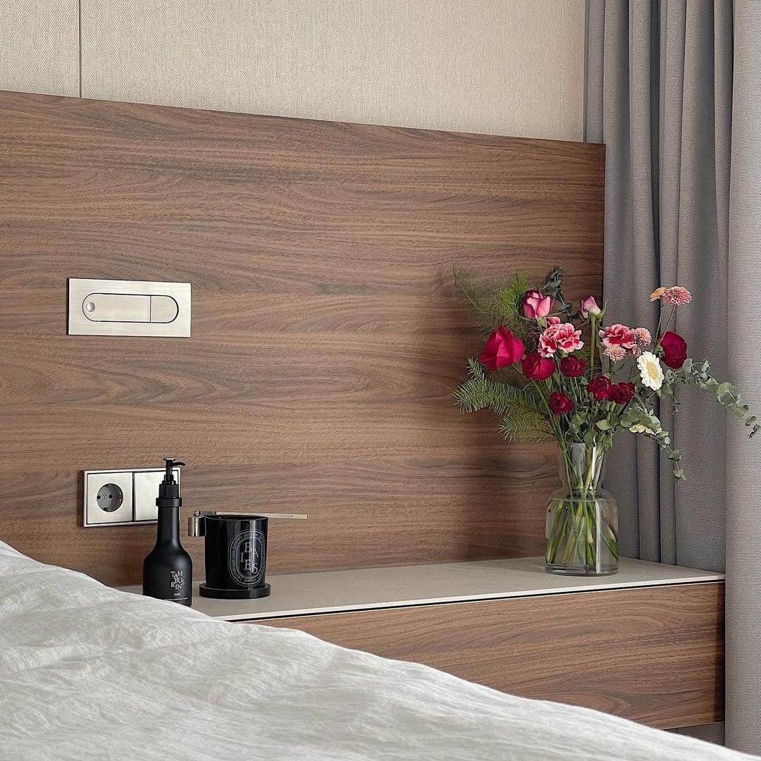 Duvin Adjustable Black LED Wall Lamp - Lamp Copper