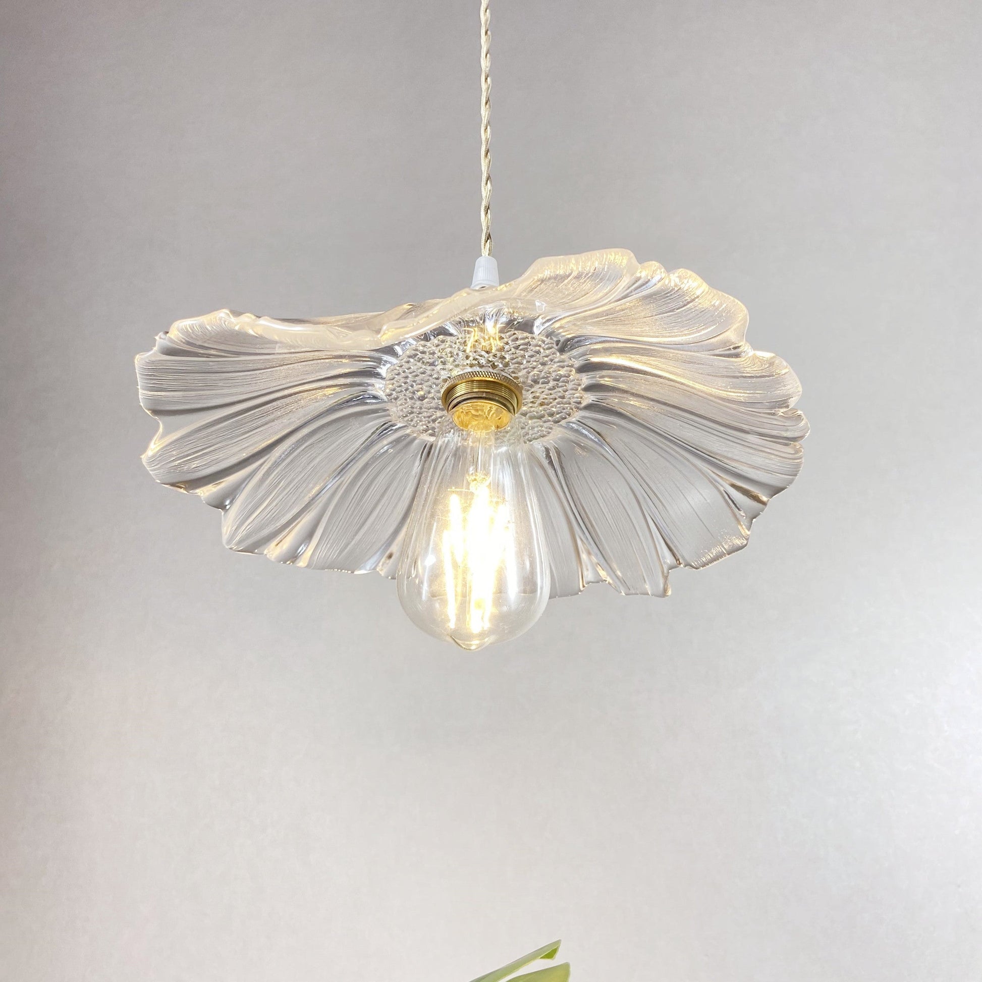 Aurvarira Modern Minimalist Art Brass Glass Pendant Lamp - Lamp Copper