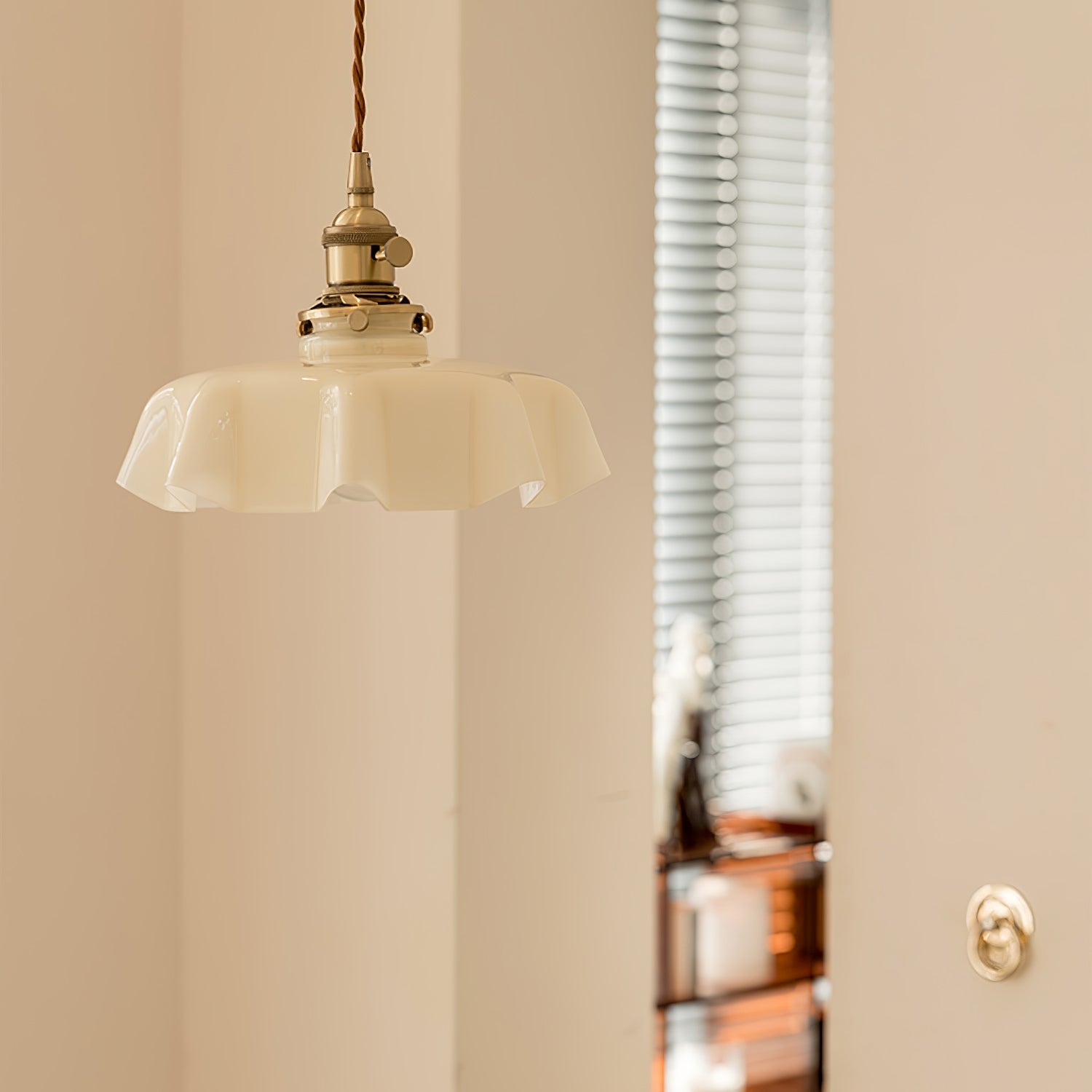 Civen Farmhouse Ruffled Pendant Light - Lamp Copper