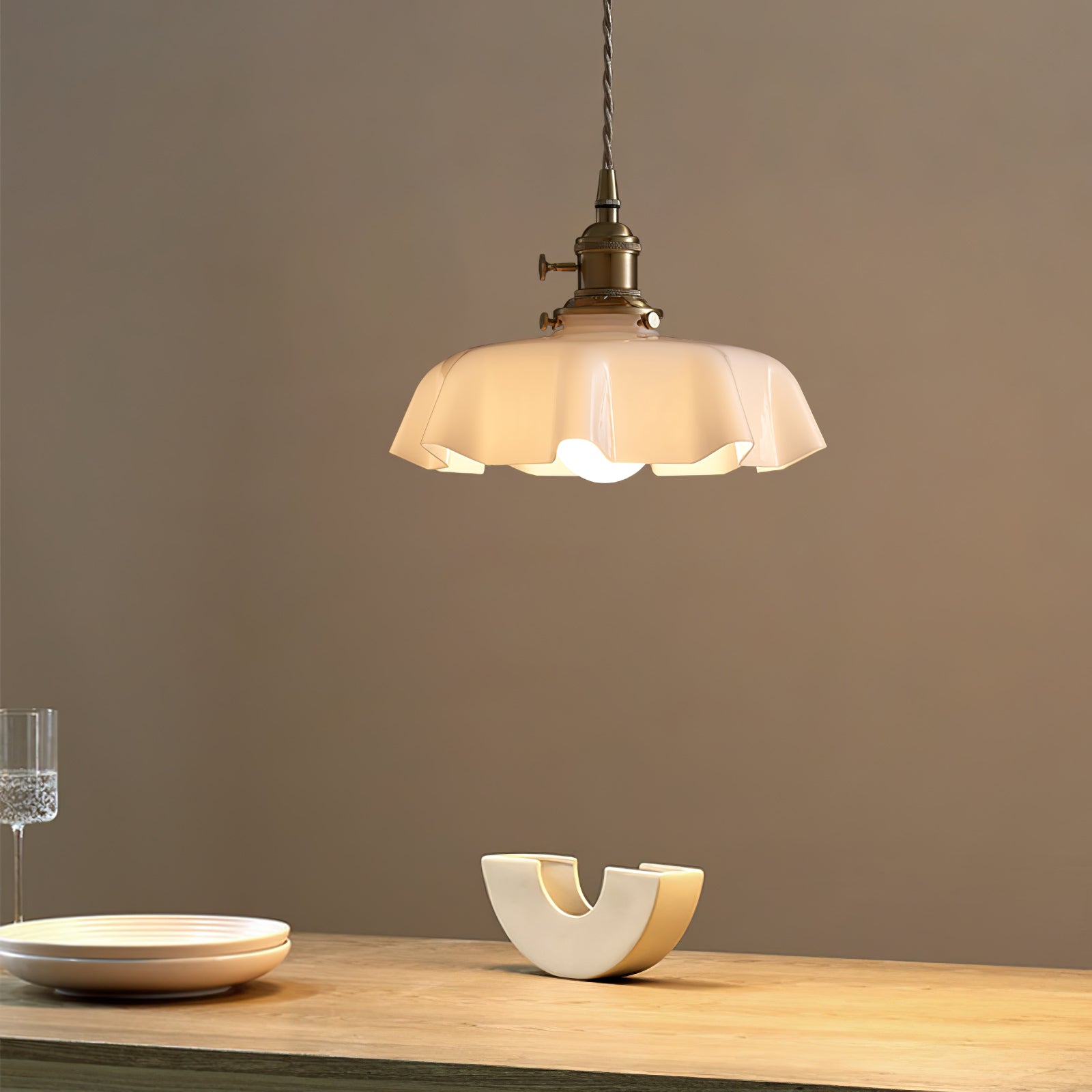 Civen Farmhouse Ruffled Pendant Light - Lamp Copper