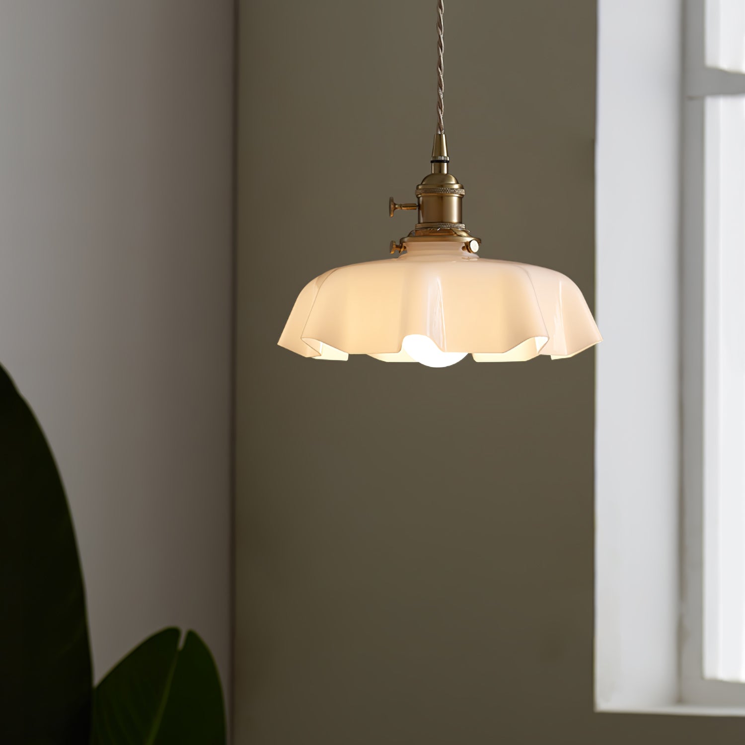 Civen Farmhouse Ruffled Pendant Light - Lamp Copper
