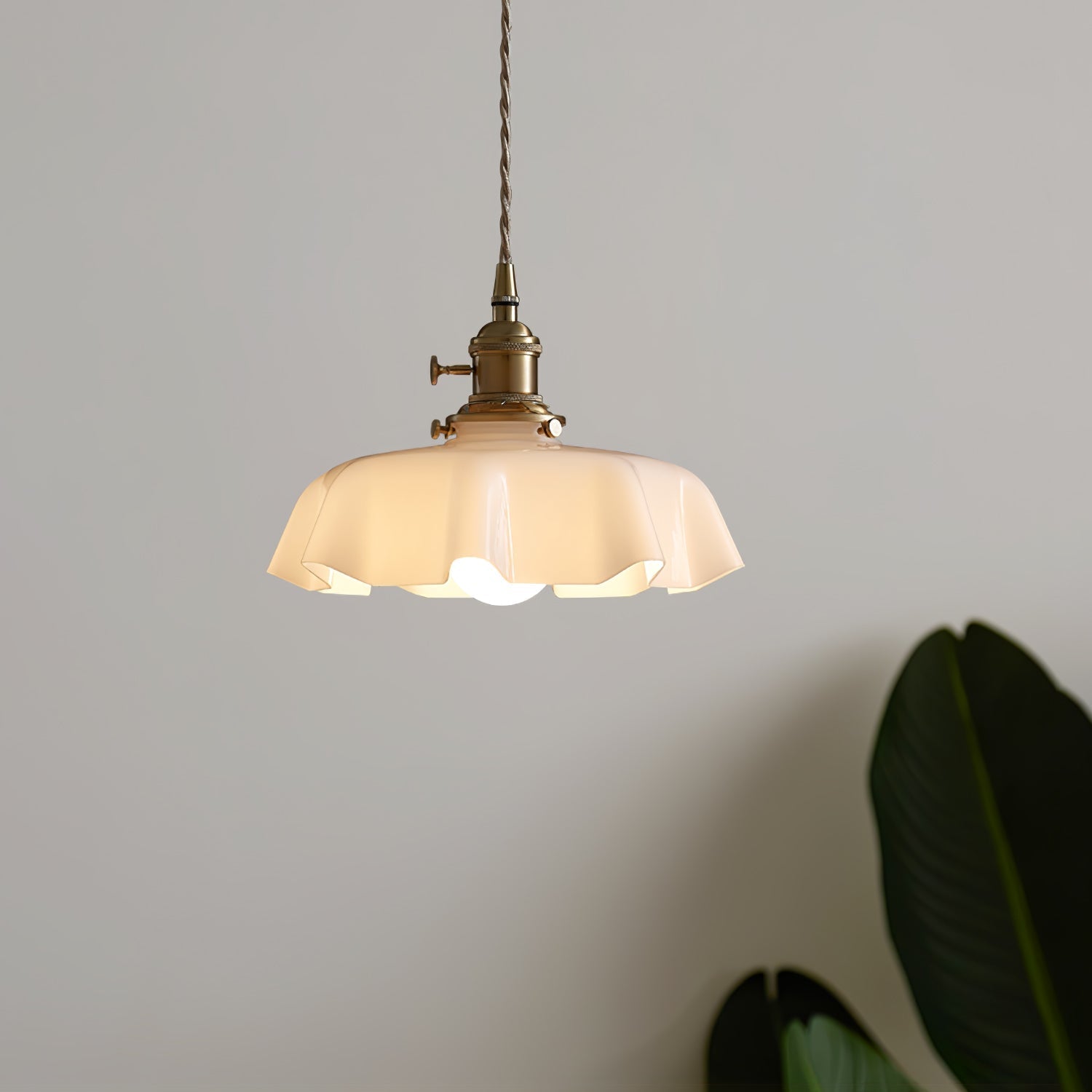 Civen Farmhouse Ruffled Pendant Light - Lamp Copper