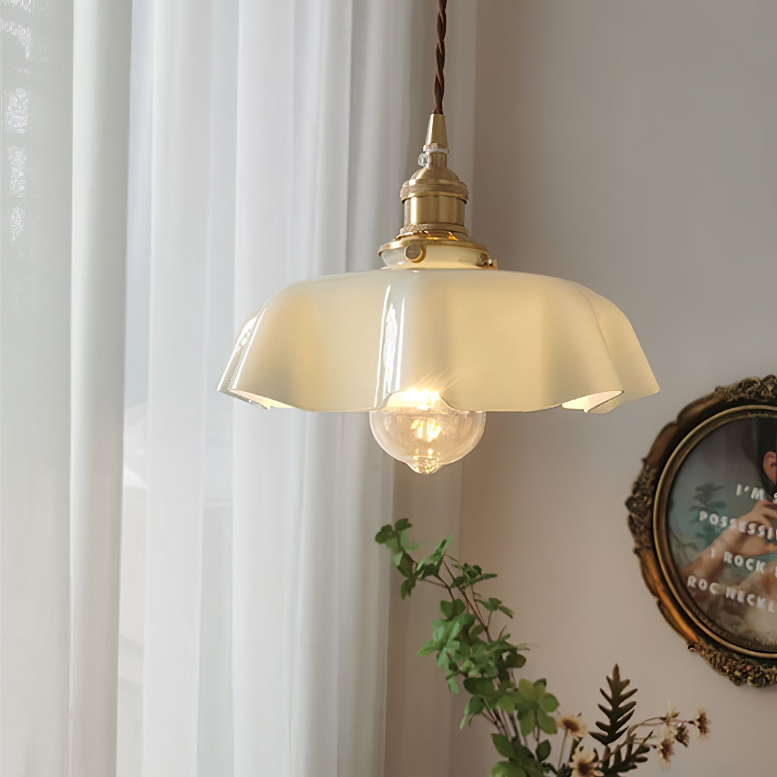 Civen Farmhouse Ruffled Pendant Light - Lamp Copper