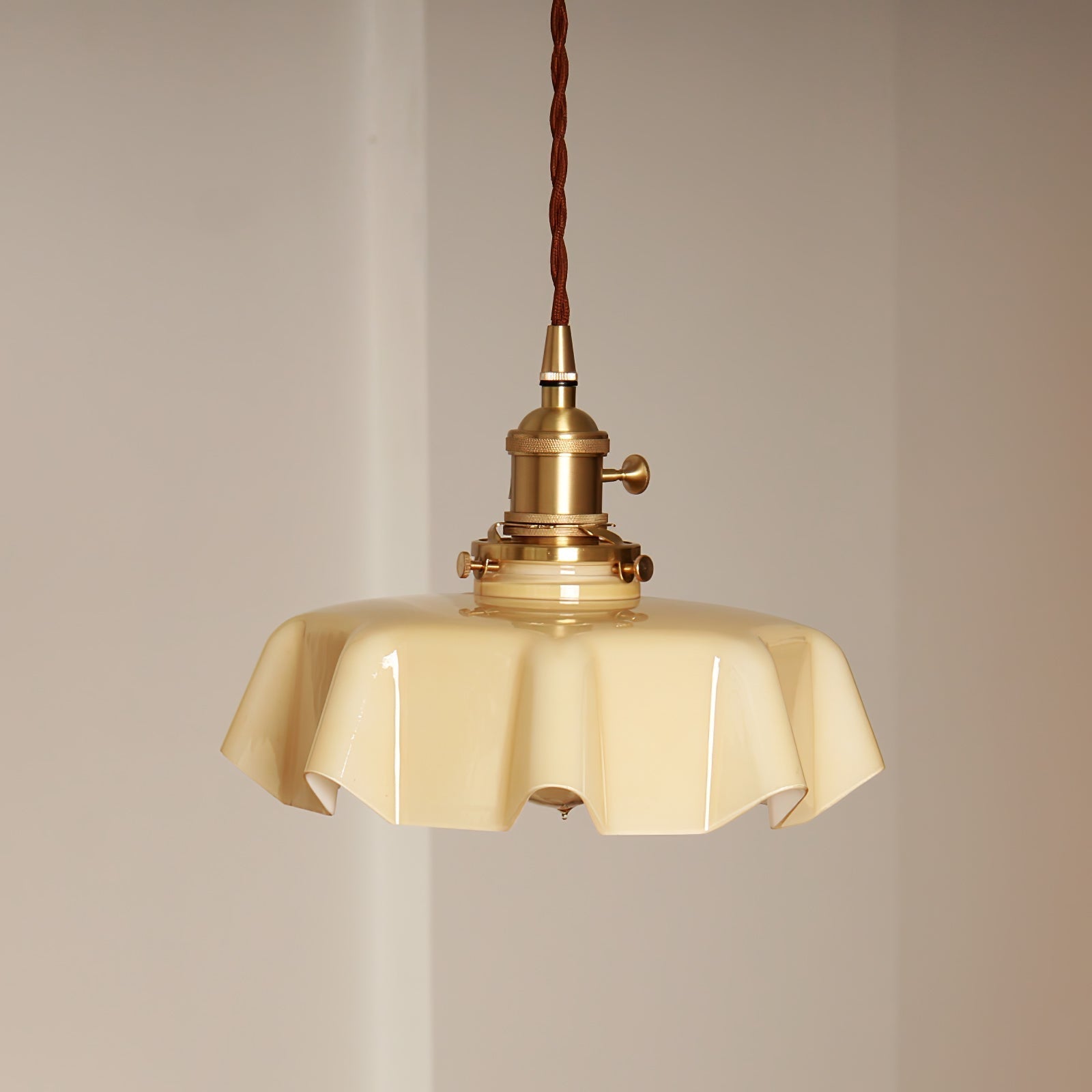 Civen Farmhouse Ruffled Pendant Light - Lamp Copper