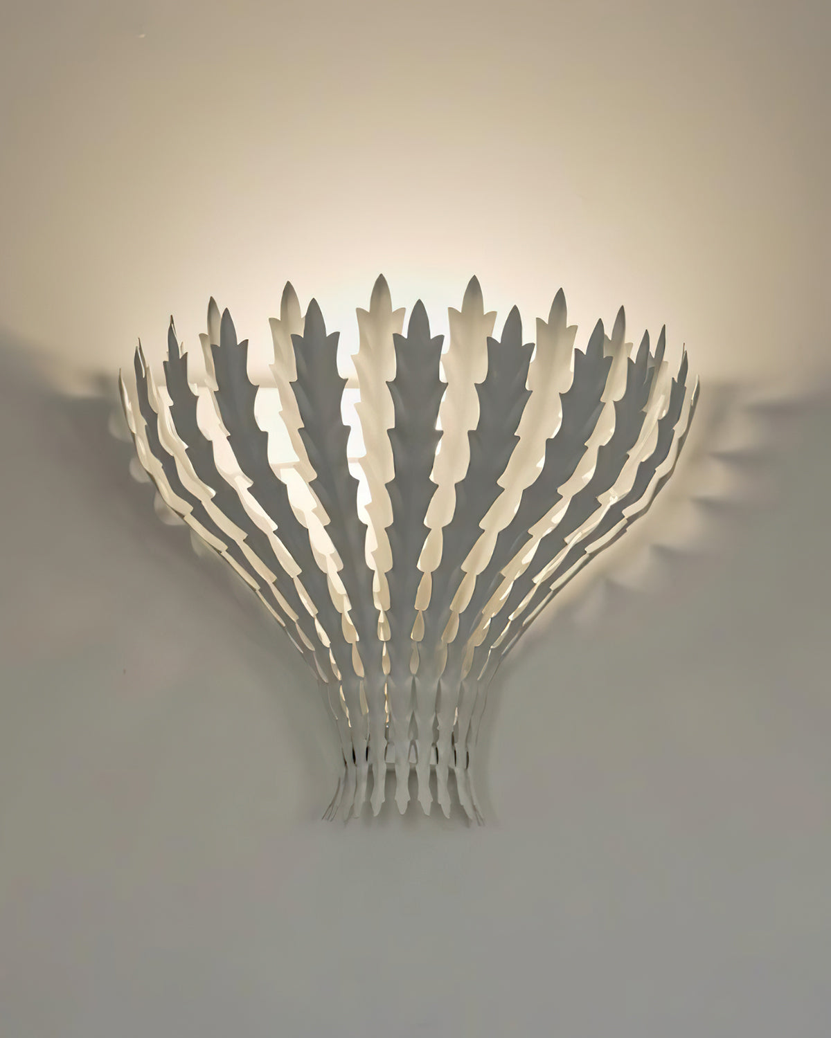 Wall Light Handmade Leaf Motif Metal Body Elegant Sconce - Lamp Copper