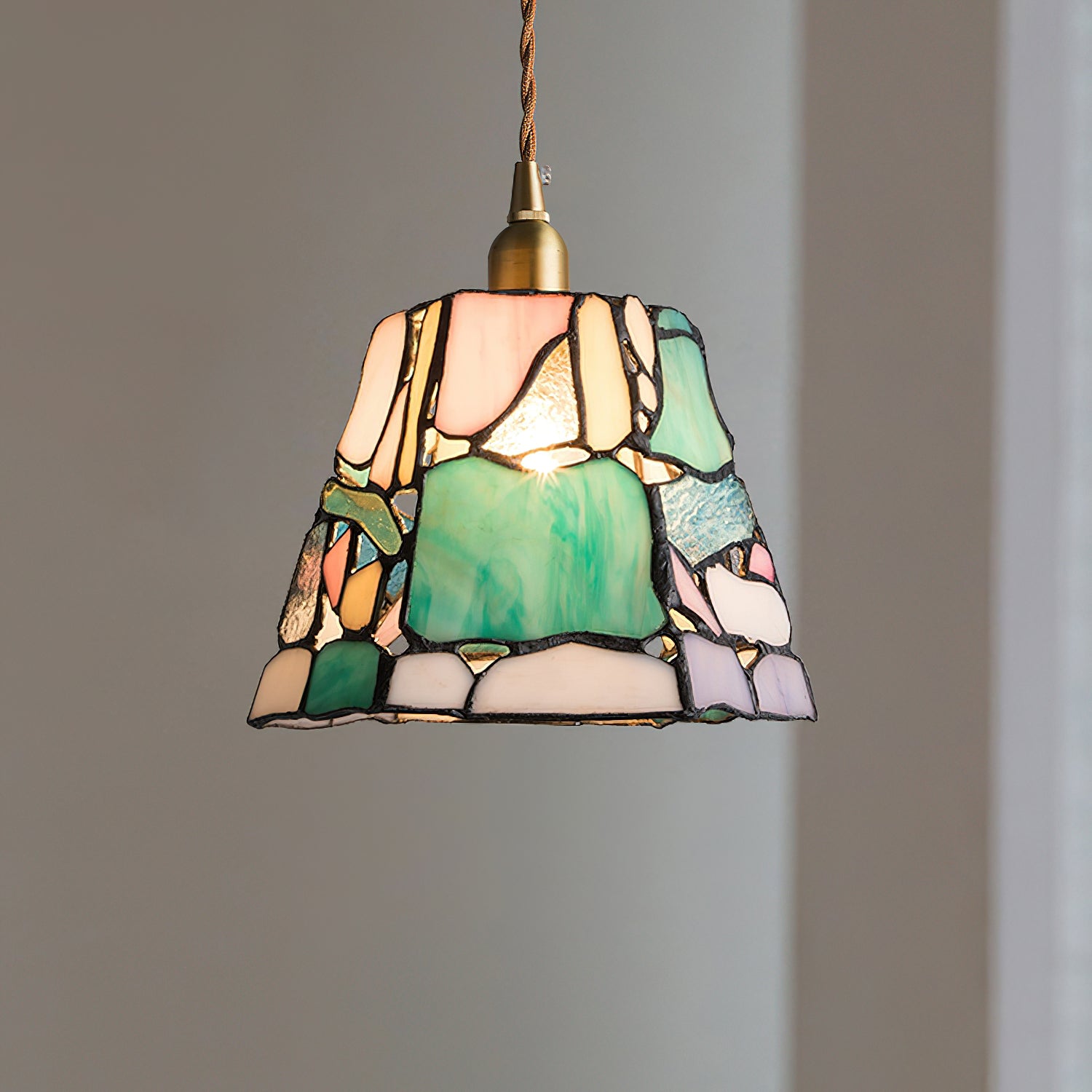 Mavine Tiffany-Style Stained Glass Pendant Light - Lamp Copper