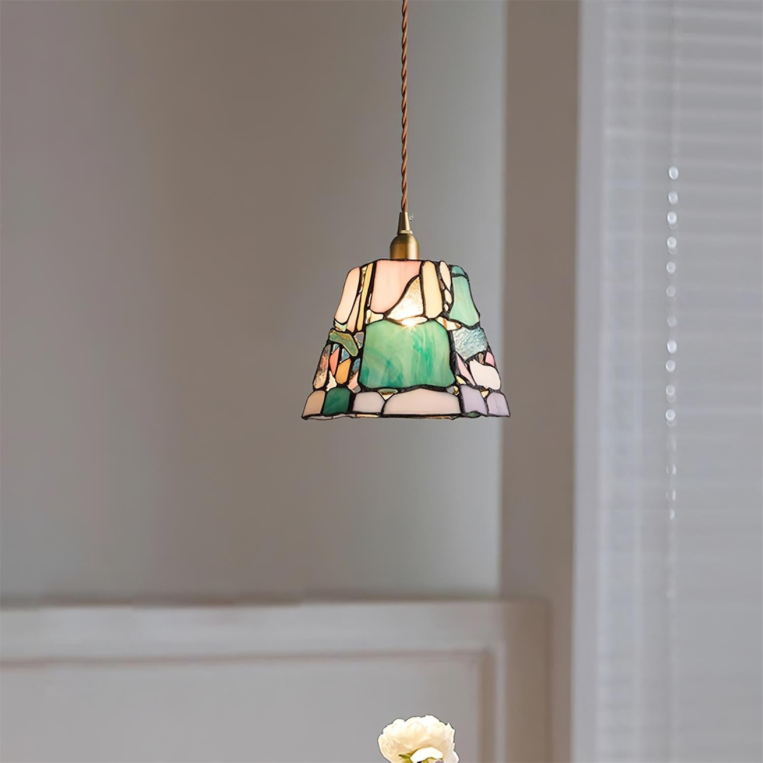 Mavine Tiffany-Style Stained Glass Pendant Light - Lamp Copper