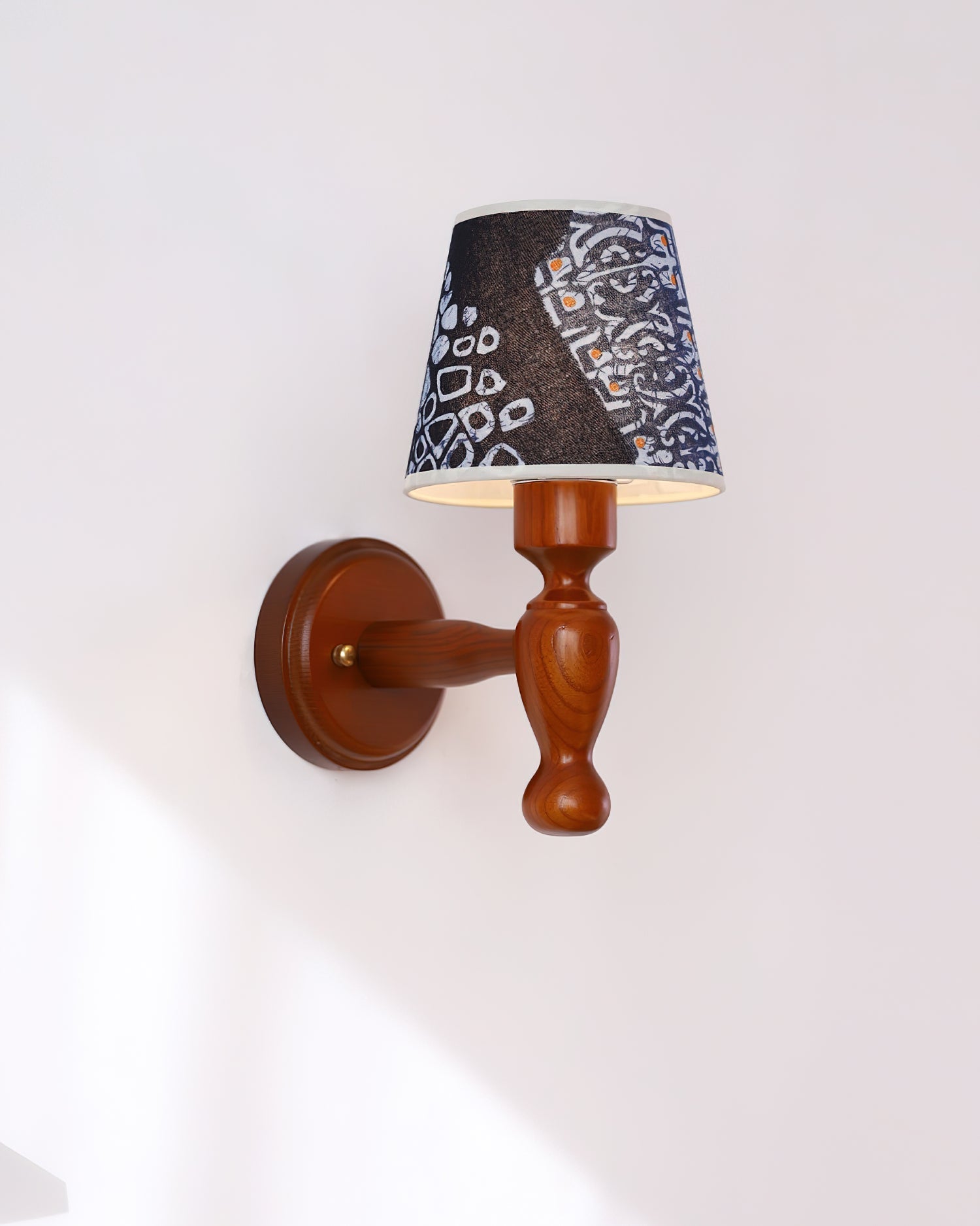 Mapleleaf Wooden Wall Lamp - Lamp Copper