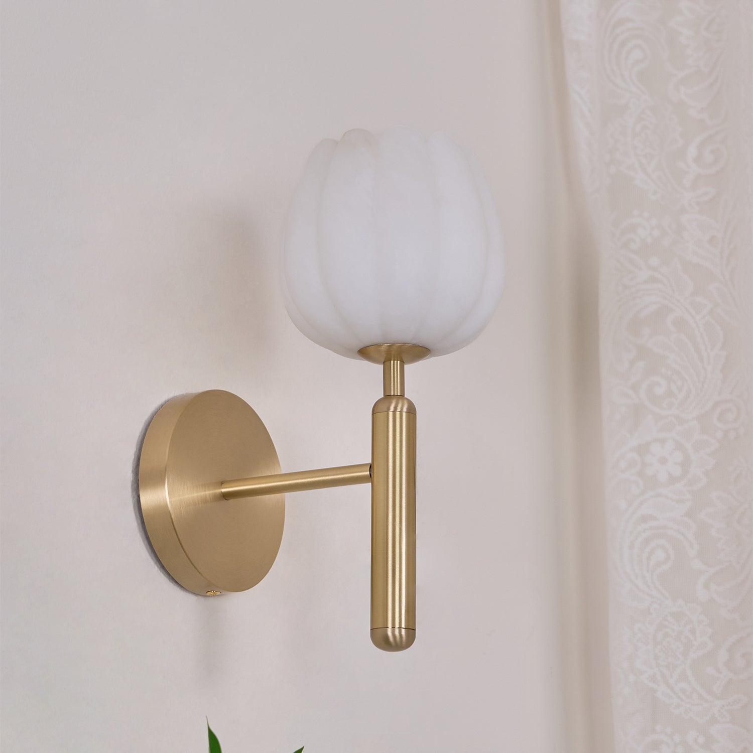 Ralin Alabaster Flowers Wall Lamp - Lamp Copper