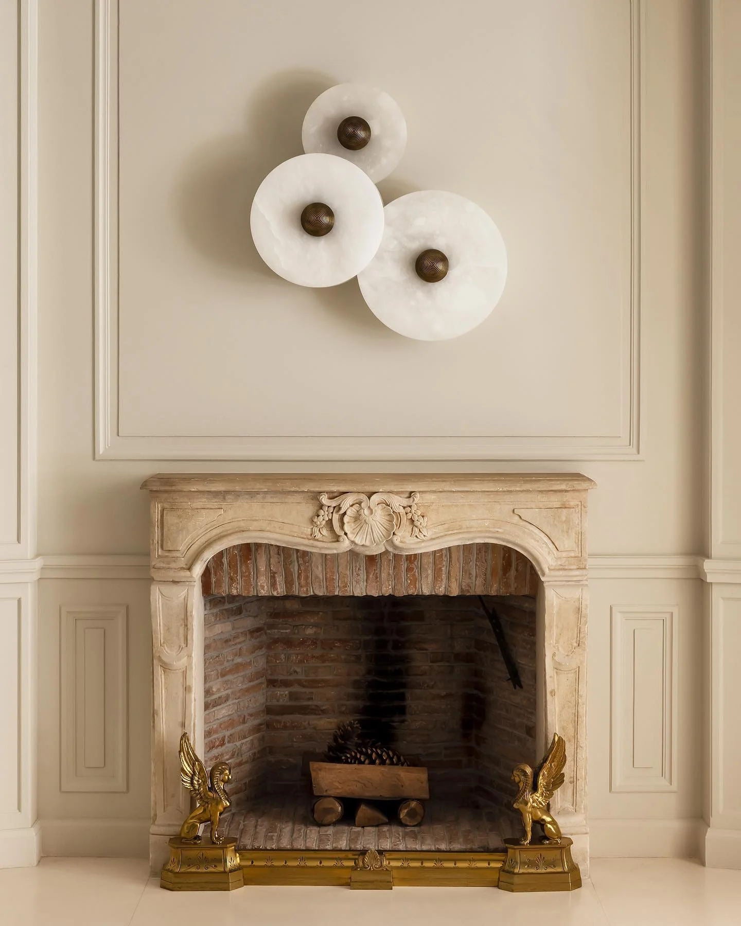 Round Wall Lamp Alabaster Fluted Brass - Lamp Copper