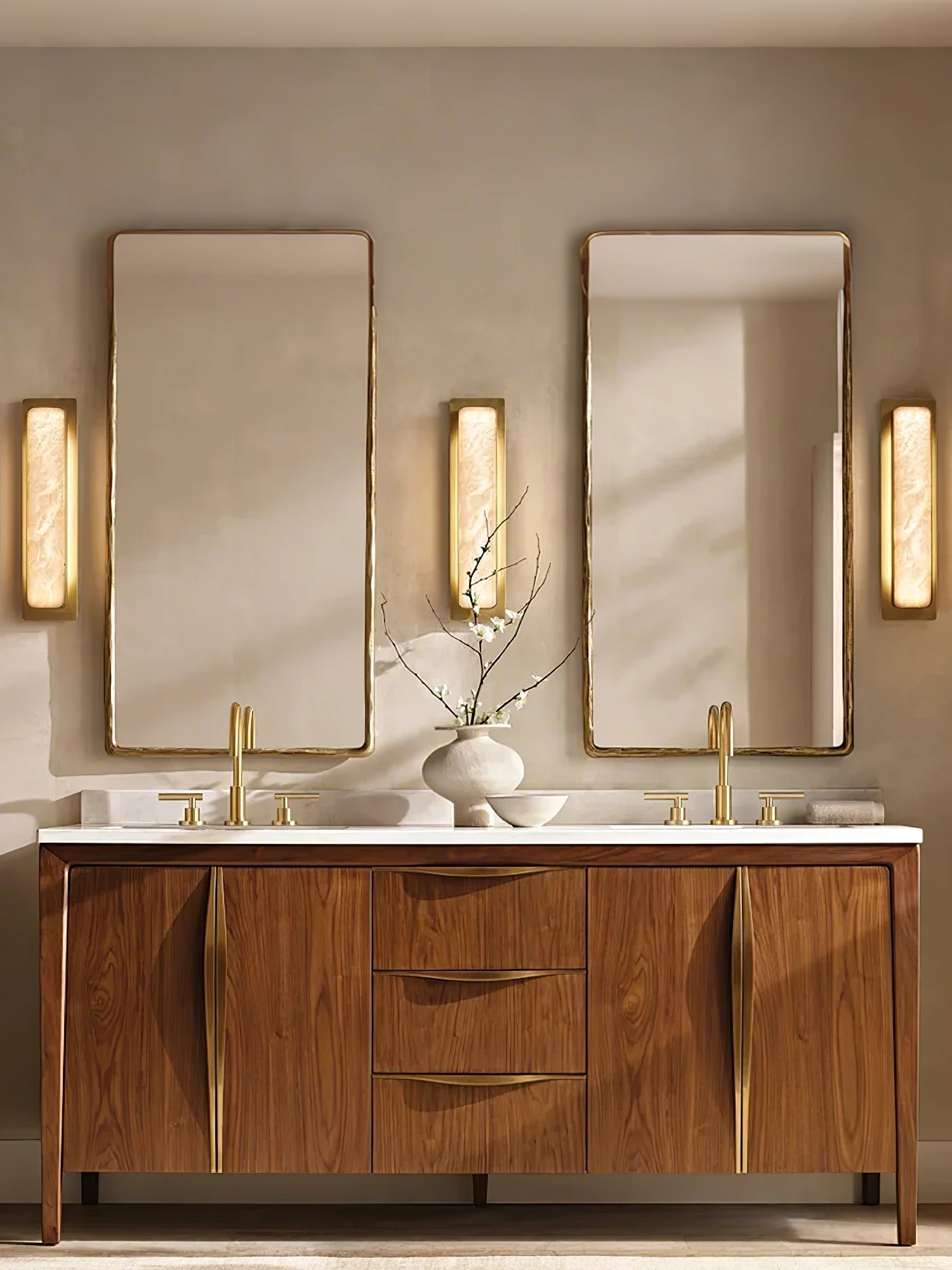 Ollore Linear Alabaster Wall Light - Lamp Copper