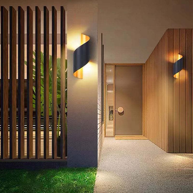 Travin Modern Conch Shape Spiral Outdoor Wall Lamp, Black/White/Gold - Lamp Copper