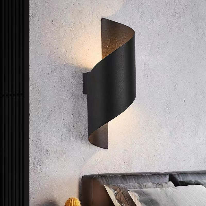 Travin Modern Conch Shape Spiral Outdoor Wall Lamp, Black/White/Gold - Lamp Copper